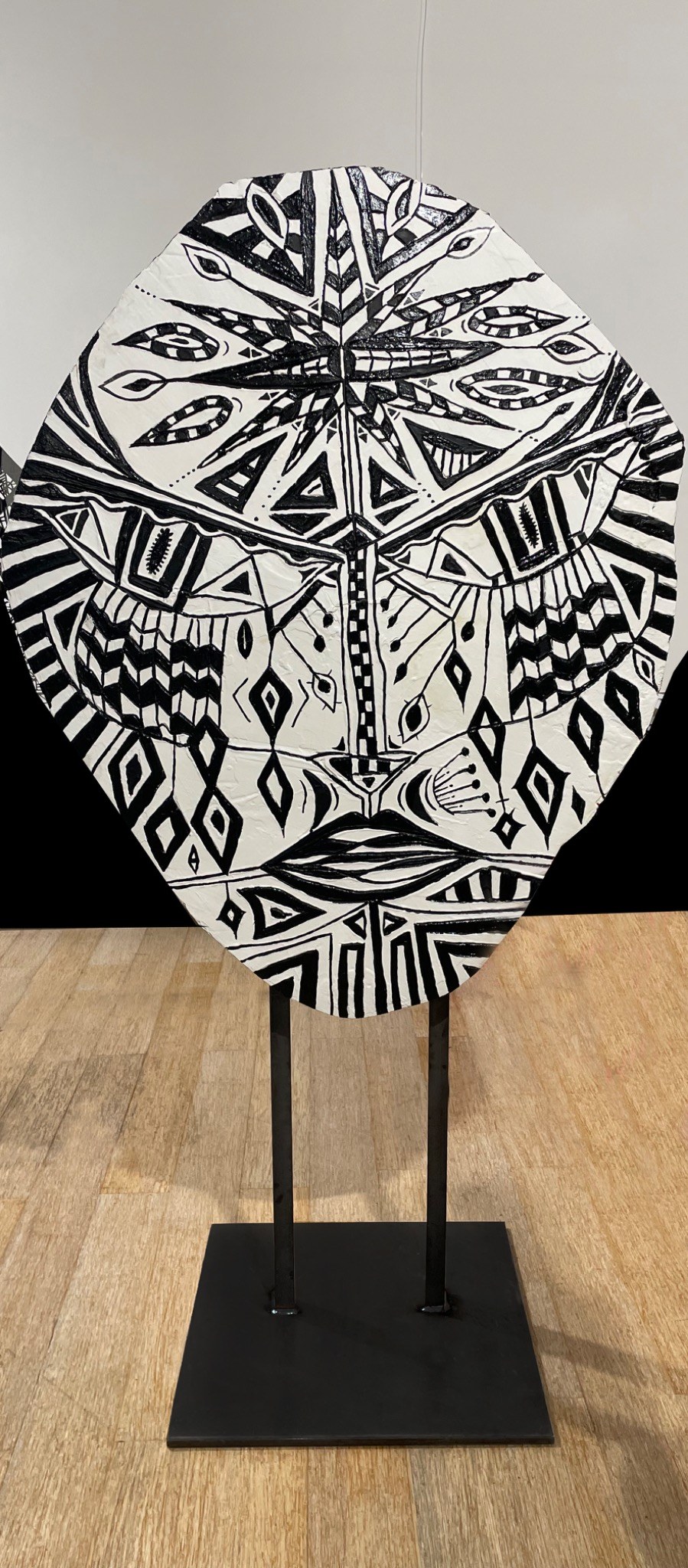 Large standing face sculpture from NOUS SOMMES VOUS