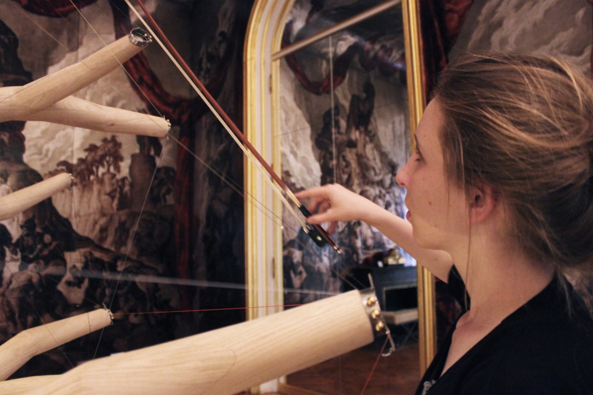 Bow interaction with L’Arbre de Vie